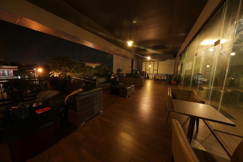 Aston Purwokerto Hotel & Conference Center Exteriör bild